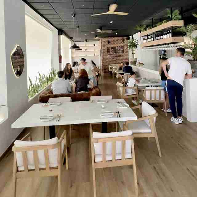 De Cuadros Restaurant